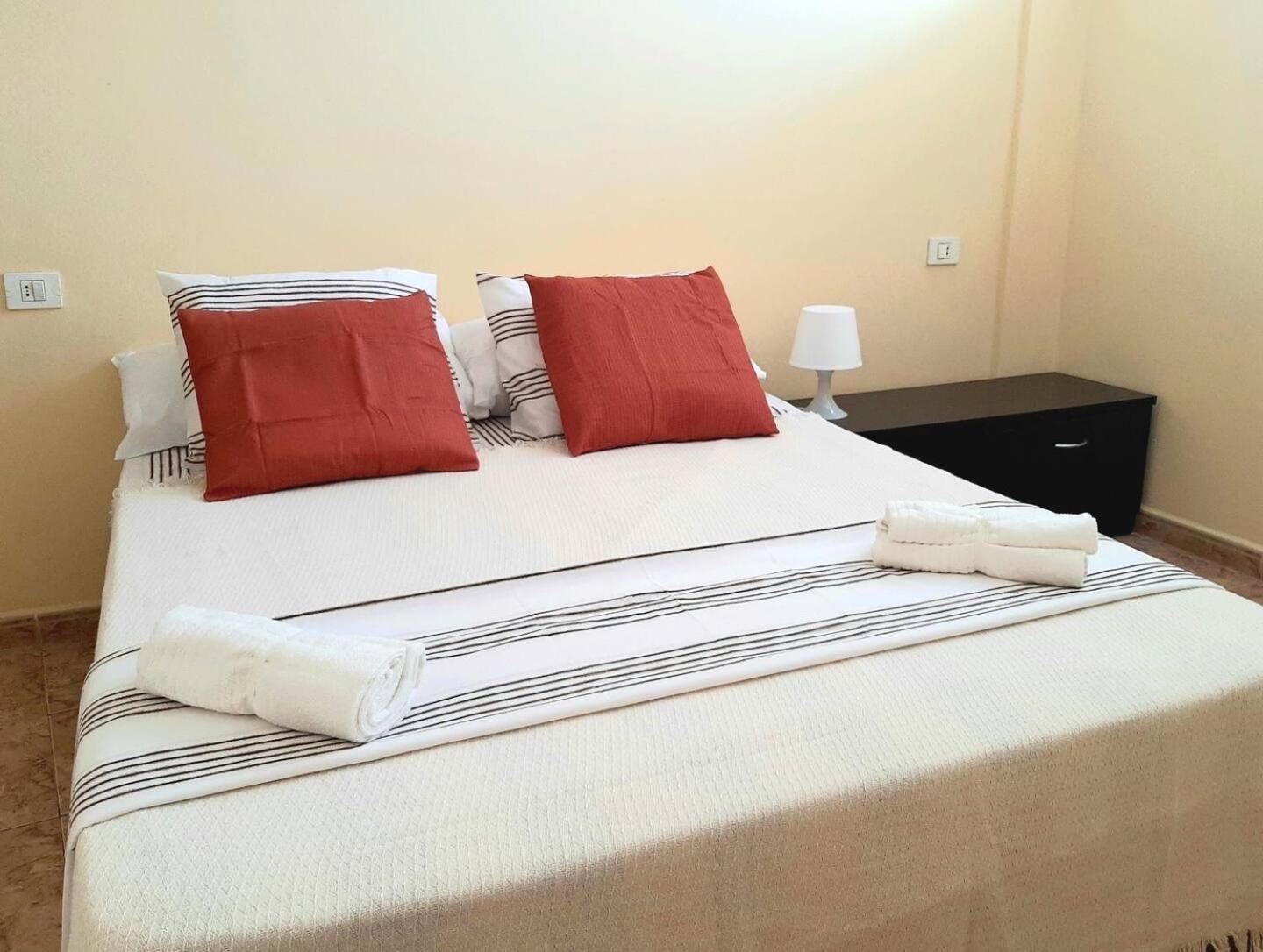 Perfectly Located Apartment With Pool Playa de las Americas  Esterno foto